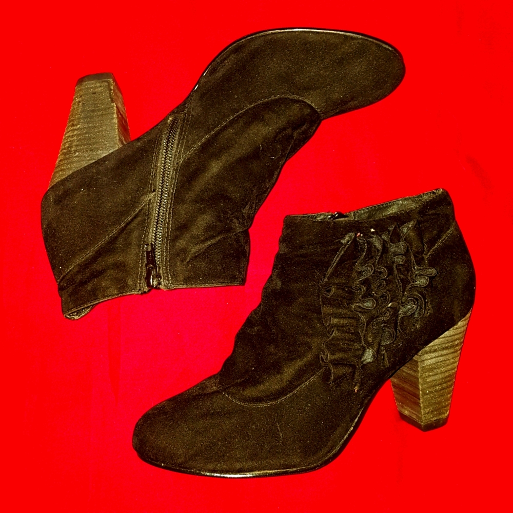Vintage black Velvet Steampunk Ruffle Booties 10
